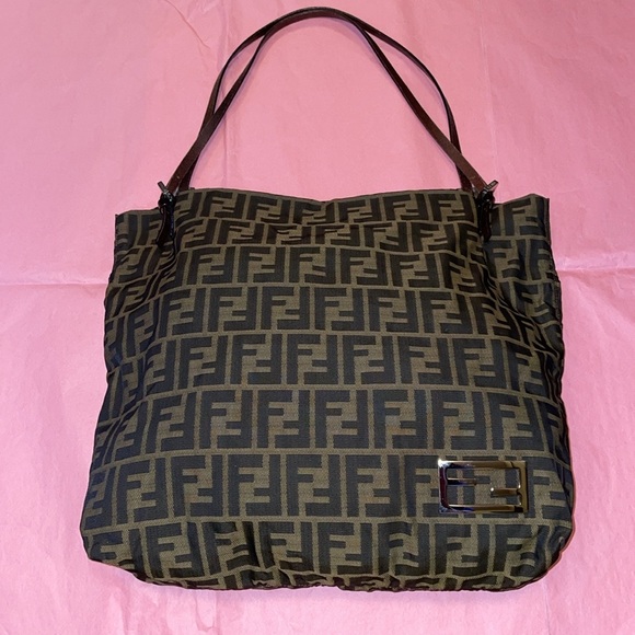 Fendi Handbags - Authenticated FENDI vintage Zucca  canvas large shoulder tote w/leather straps.